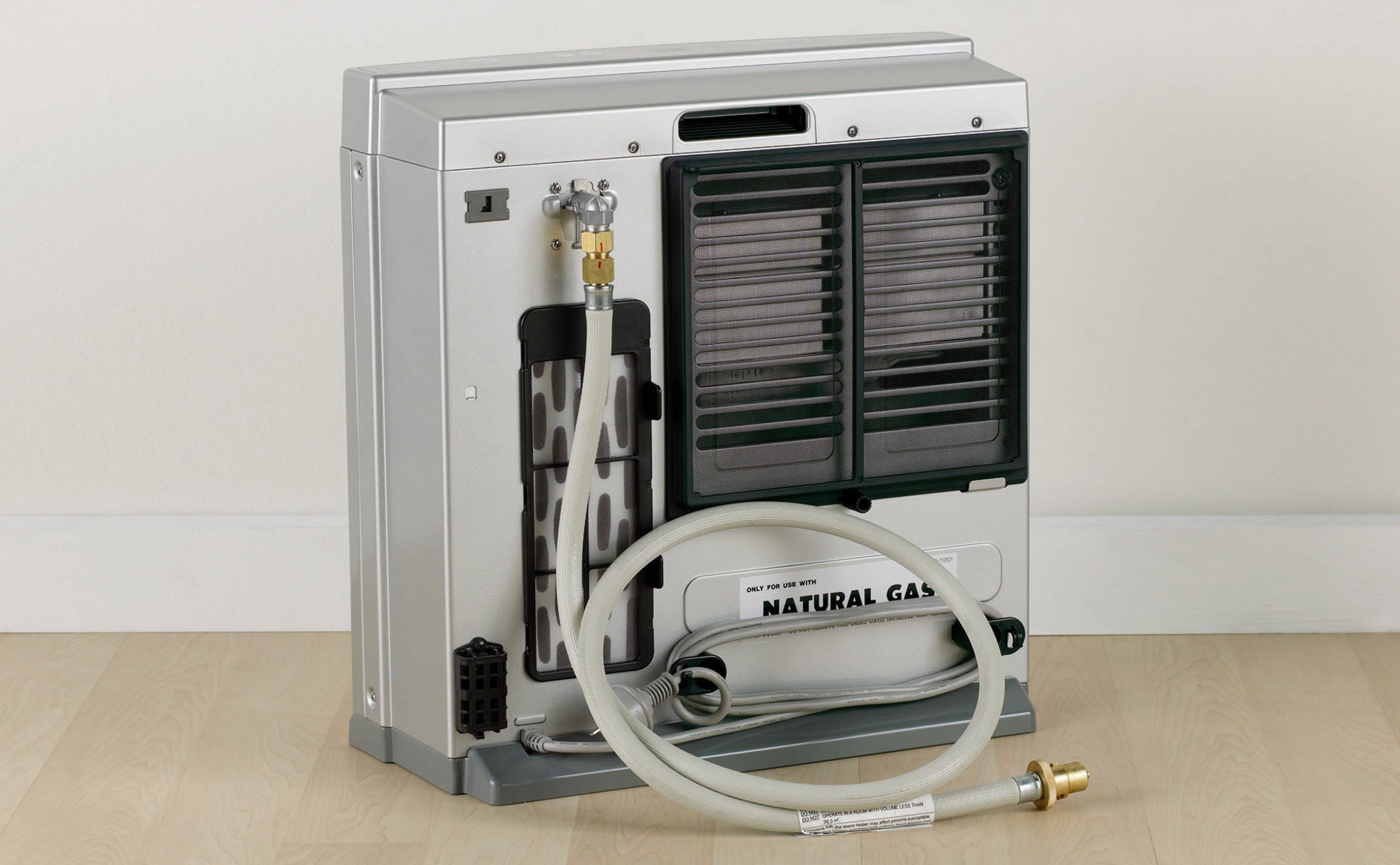 Rinnai Dynamo 15 Convector Portable Gas Heater (lifestyle - interior back)