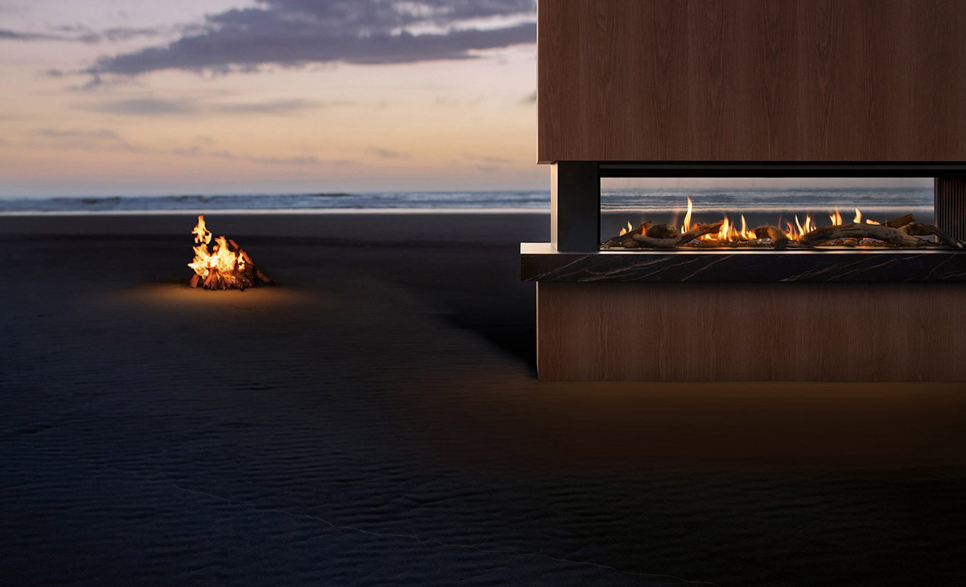 Rinnai LS 1500 Gas Fireplace (lifestyle - double sided outdoors)
