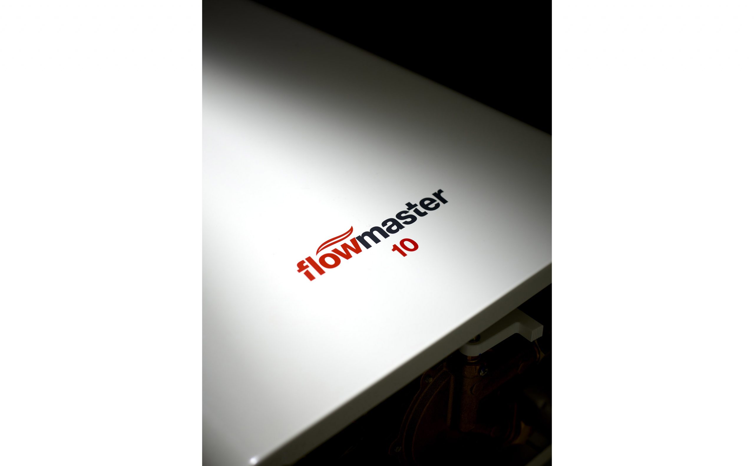 Rinnai Flowmaster 10 Gas Instantaneous Hot Water (logo close up)