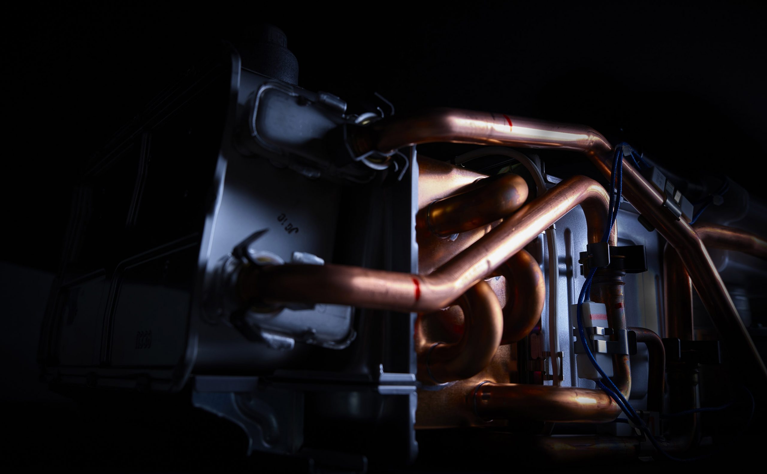 Rinnai Infinity Gas Continuous Flow Hot Water (internal - pipes close up)