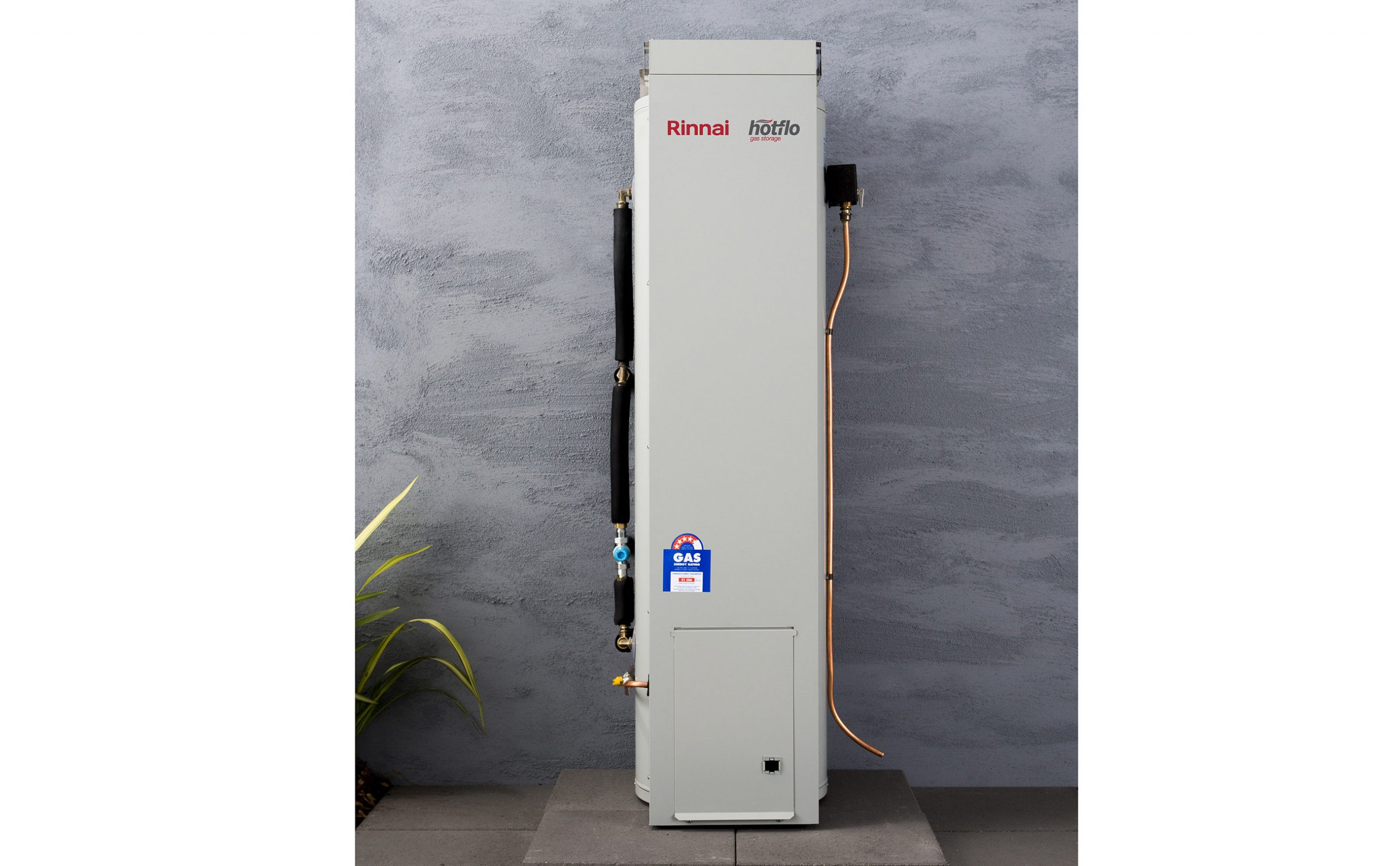 Rinnai Hotflo 135L Gas Hot Water Storage (lifestyle - front)